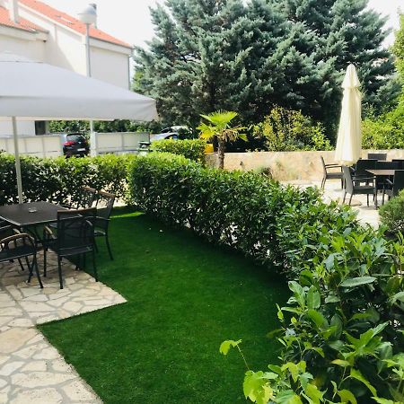 Apartments Eva Malinska Zewnętrze zdjęcie
